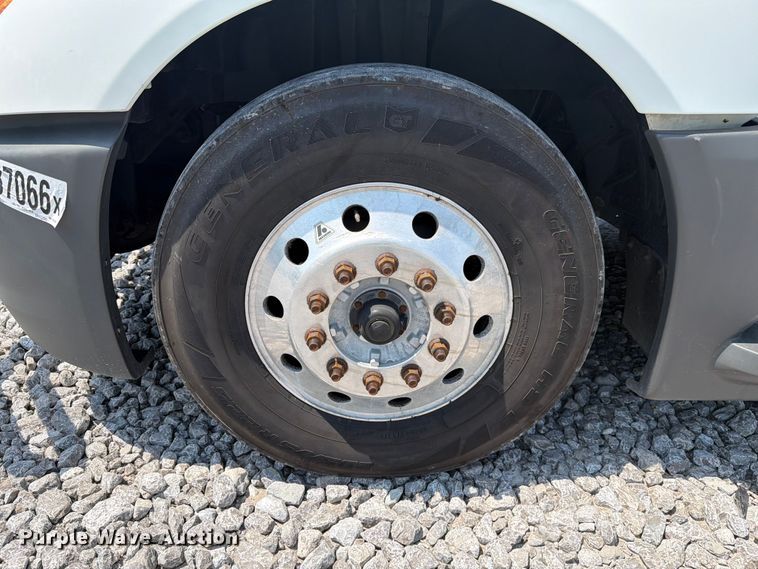 image for item YA4230 2022 International LT625 semi truck