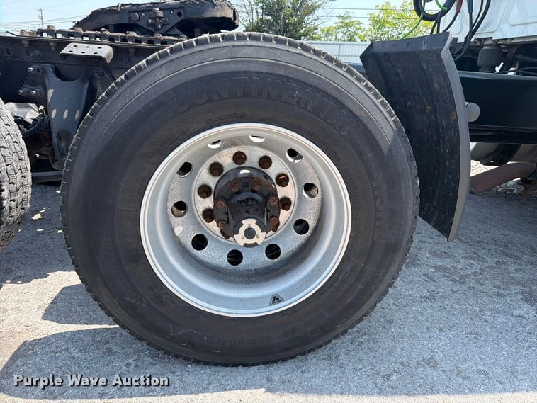 image for item YA4230 2022 International LT625 semi truck