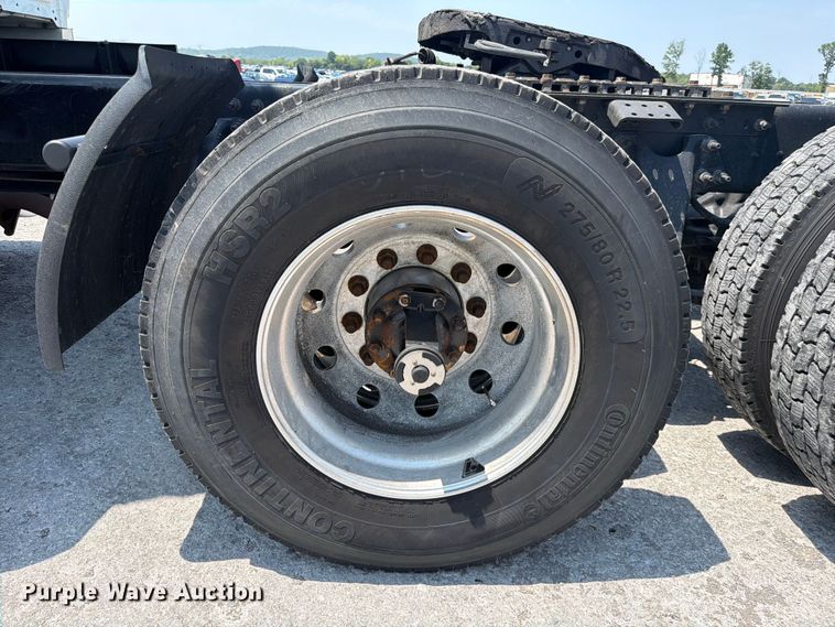 image for item YA4230 2022 International LT625 semi truck