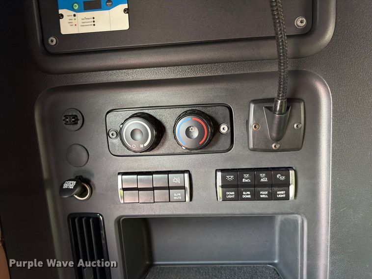 image for item YA4266 2021 Freightliner Cascadia 126 semi truck