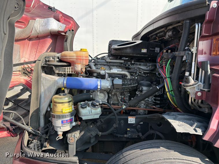image for item YA4266 2021 Freightliner Cascadia 126 semi truck