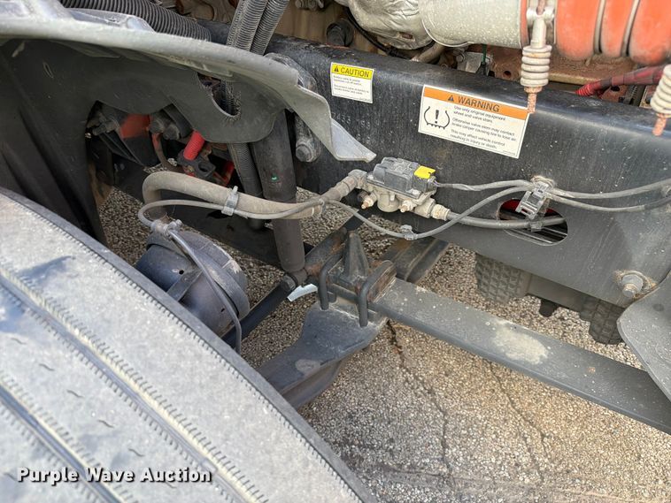 image for item YA4266 2021 Freightliner Cascadia 126 semi truck
