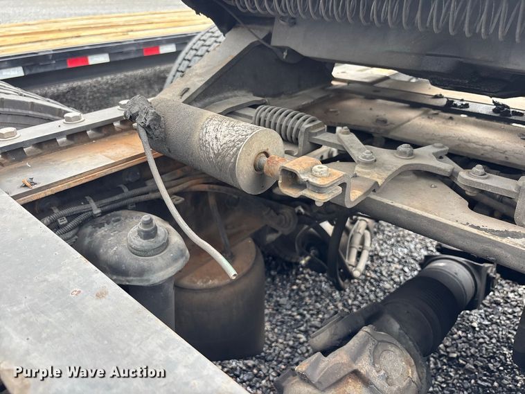 image for item YA4354 2015 Peterbilt 579 semi truck