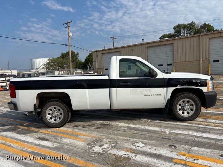 image for item DN6661 2010 Chevrolet Silverado 1500 pickup truck