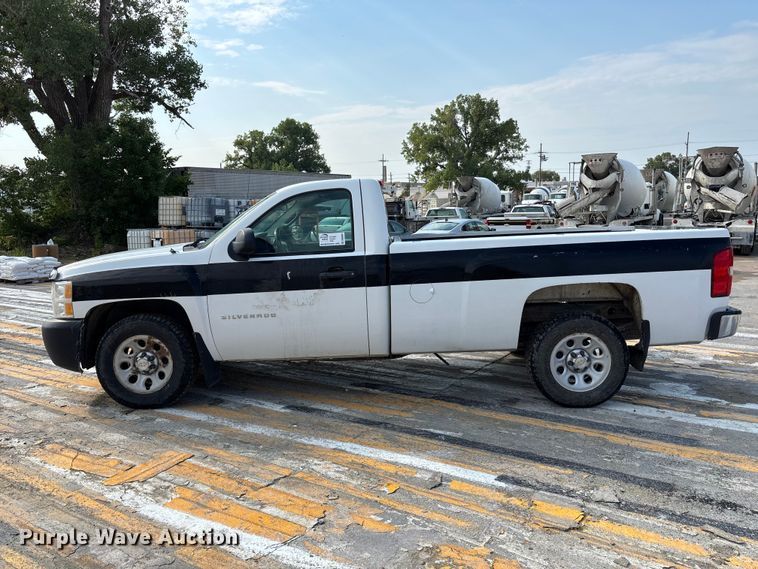 image for item DN6661 2010 Chevrolet Silverado 1500 pickup truck