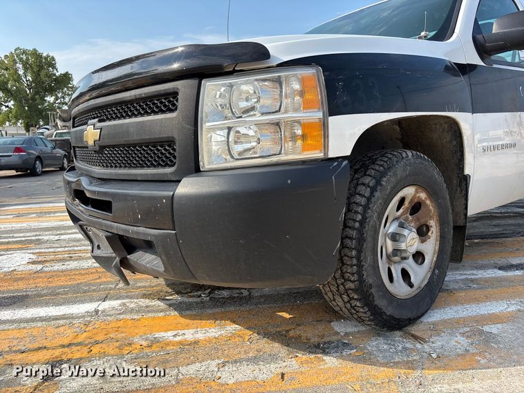 image for item DN6661 2010 Chevrolet Silverado 1500 pickup truck