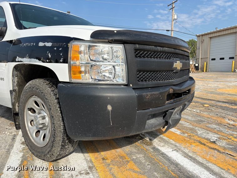 image for item DN6661 2010 Chevrolet Silverado 1500 pickup truck