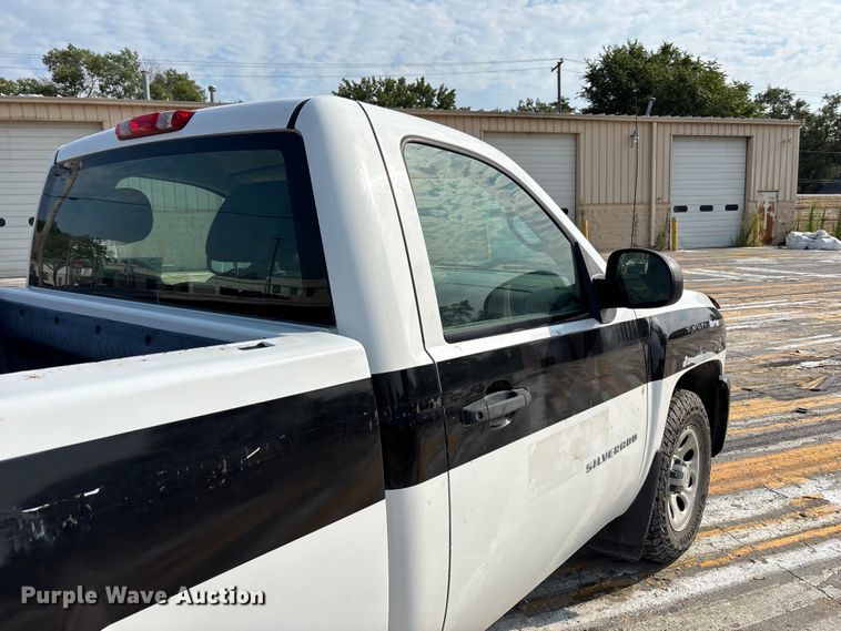 image for item DN6661 2010 Chevrolet Silverado 1500 pickup truck