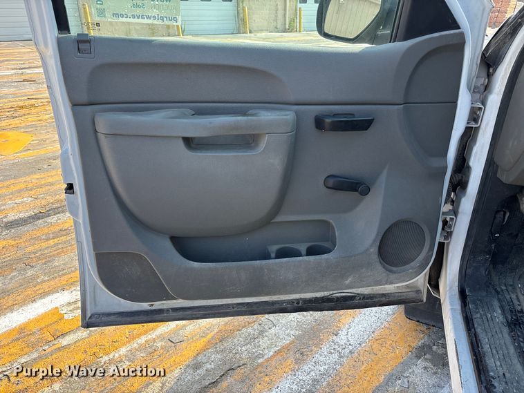 image for item DN6661 2010 Chevrolet Silverado 1500 pickup truck