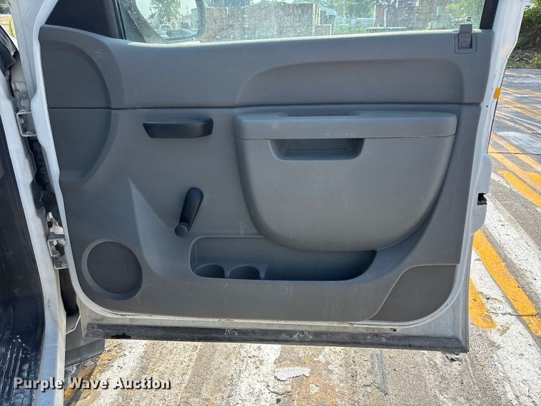 image for item DN6661 2010 Chevrolet Silverado 1500 pickup truck