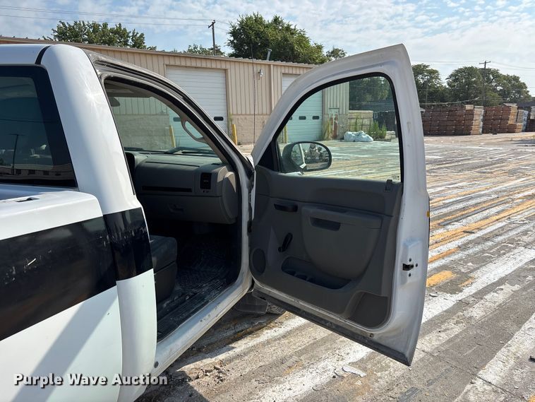 image for item DN6661 2010 Chevrolet Silverado 1500 pickup truck