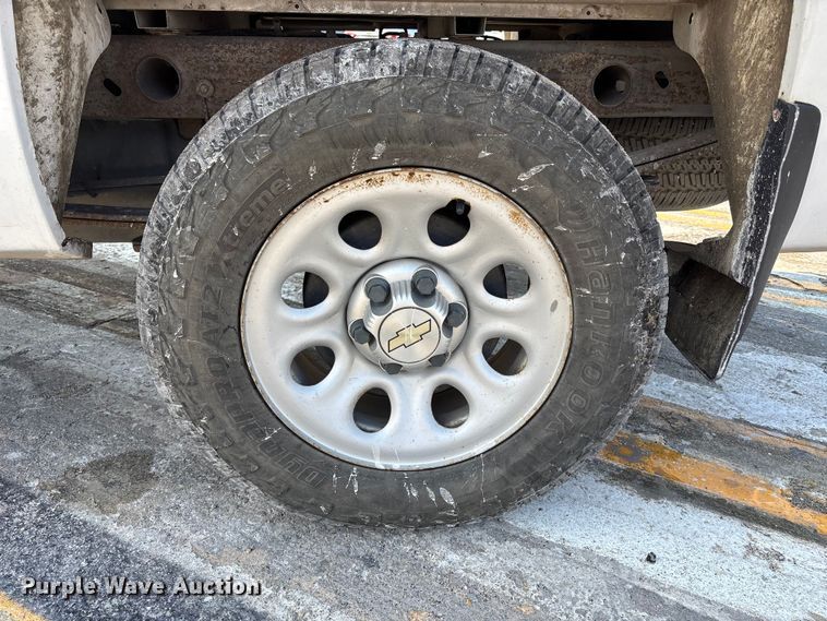image for item DN6661 2010 Chevrolet Silverado 1500 pickup truck
