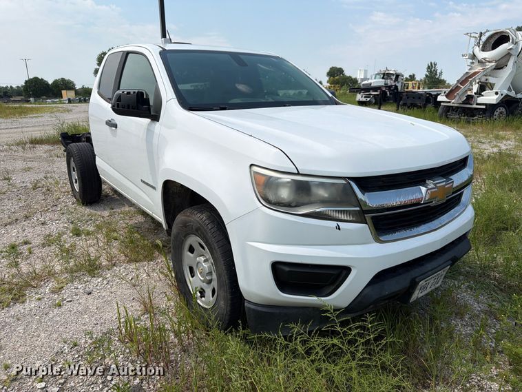image for item DN6683 2017 Chevrolet Colorado Ext. Cab pickup truck cab and chassis