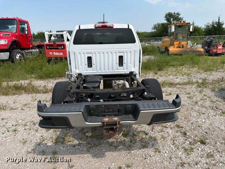 image for item DN6683 2017 Chevrolet Colorado Ext. Cab pickup truck cab and chassis