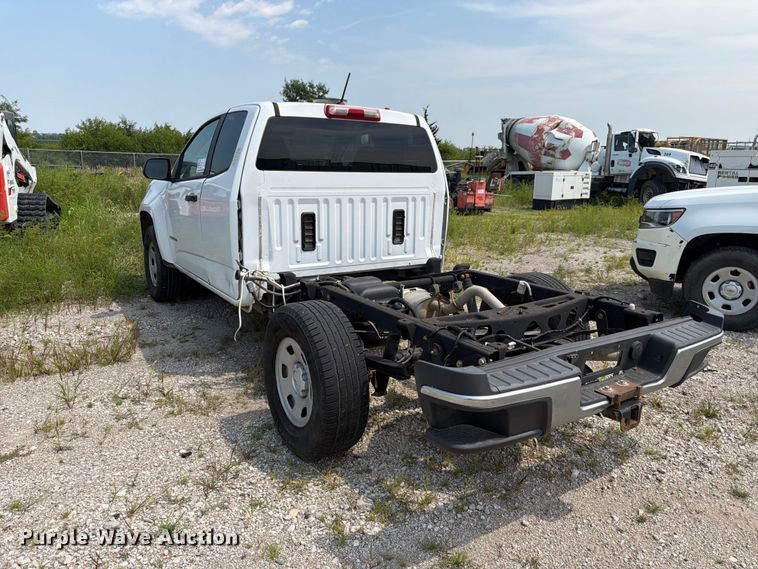 image for item DN6683 2017 Chevrolet Colorado Ext. Cab pickup truck cab and chassis