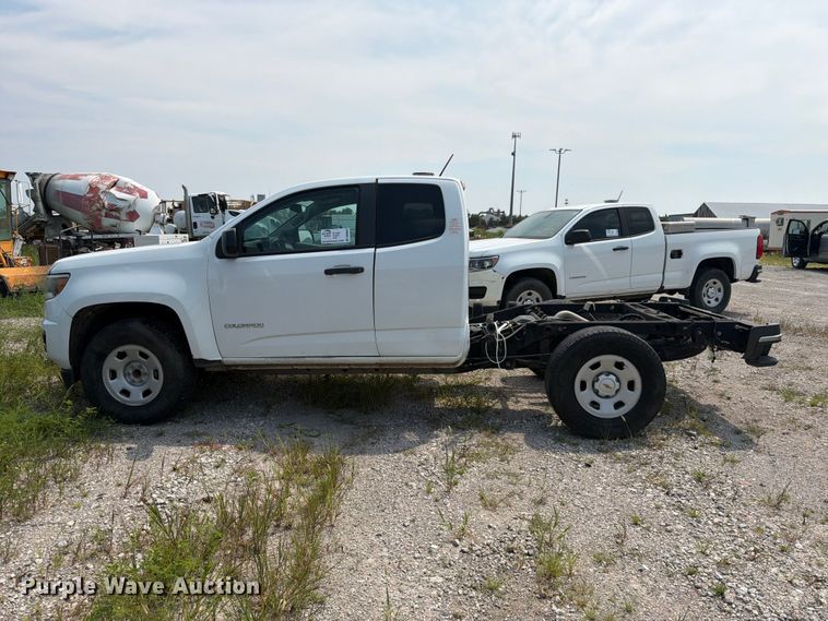 image for item DN6683 2017 Chevrolet Colorado Ext. Cab pickup truck cab and chassis