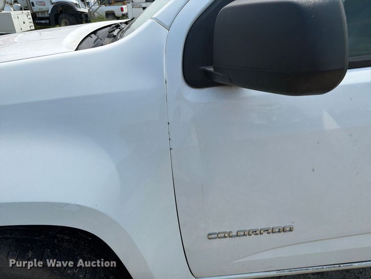 image for item DN6683 2017 Chevrolet Colorado Ext. Cab pickup truck cab and chassis