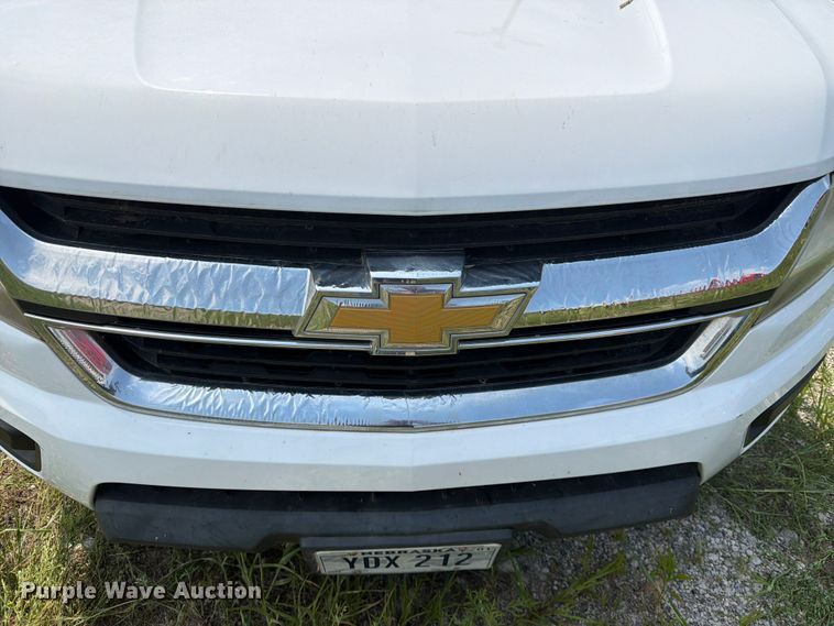image for item DN6683 2017 Chevrolet Colorado Ext. Cab pickup truck cab and chassis