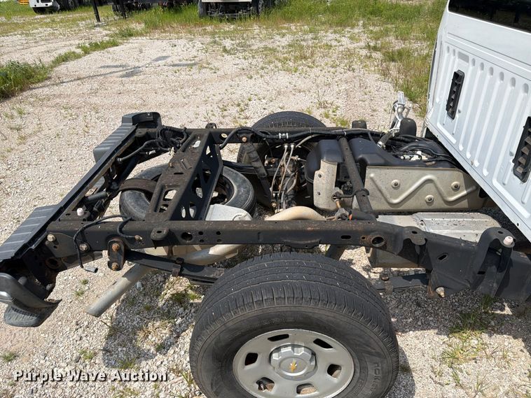 image for item DN6683 2017 Chevrolet Colorado Ext. Cab pickup truck cab and chassis