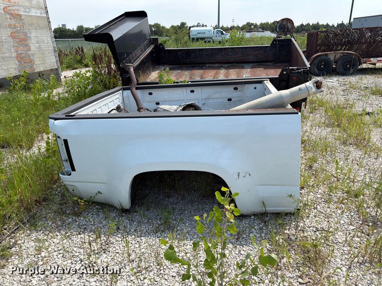 image for item DN6683 2017 Chevrolet Colorado Ext. Cab pickup truck cab and chassis
