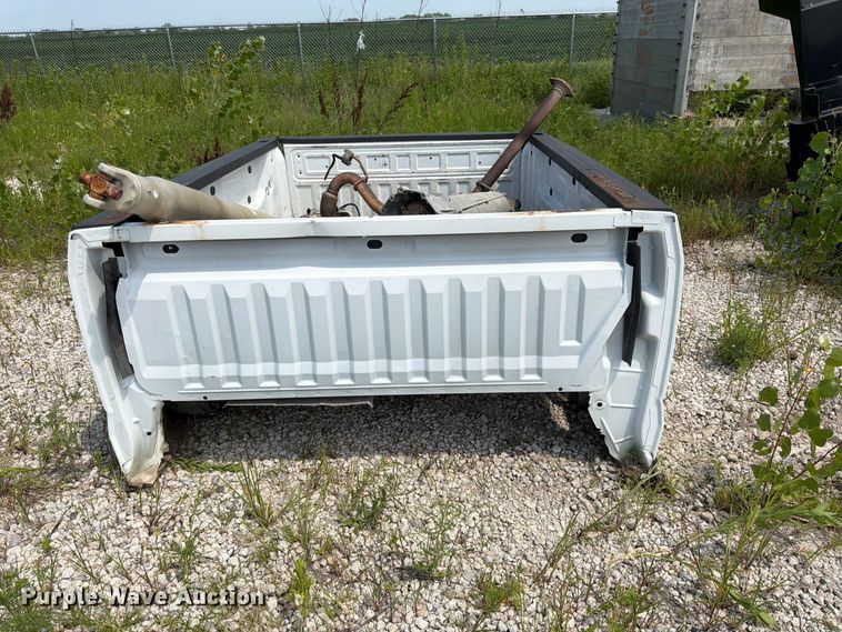image for item DN6683 2017 Chevrolet Colorado Ext. Cab pickup truck cab and chassis