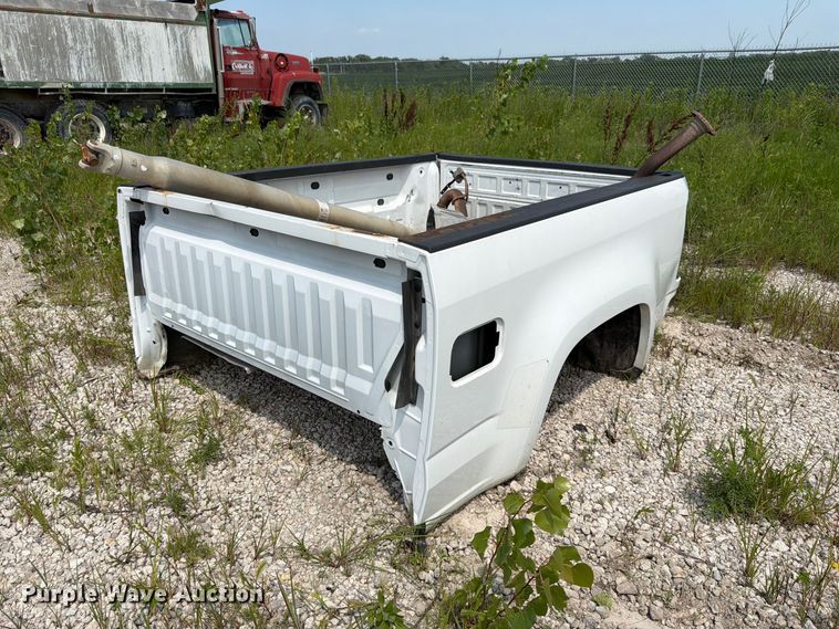 image for item DN6683 2017 Chevrolet Colorado Ext. Cab pickup truck cab and chassis