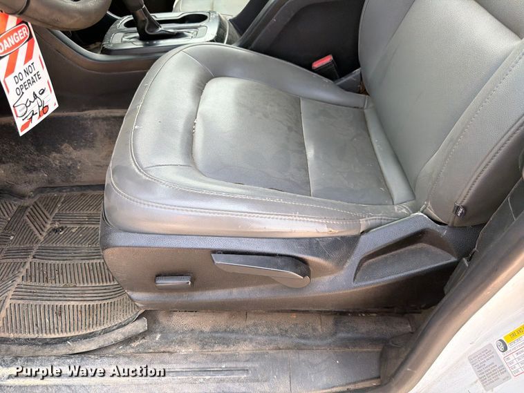 image for item DN6683 2017 Chevrolet Colorado Ext. Cab pickup truck cab and chassis