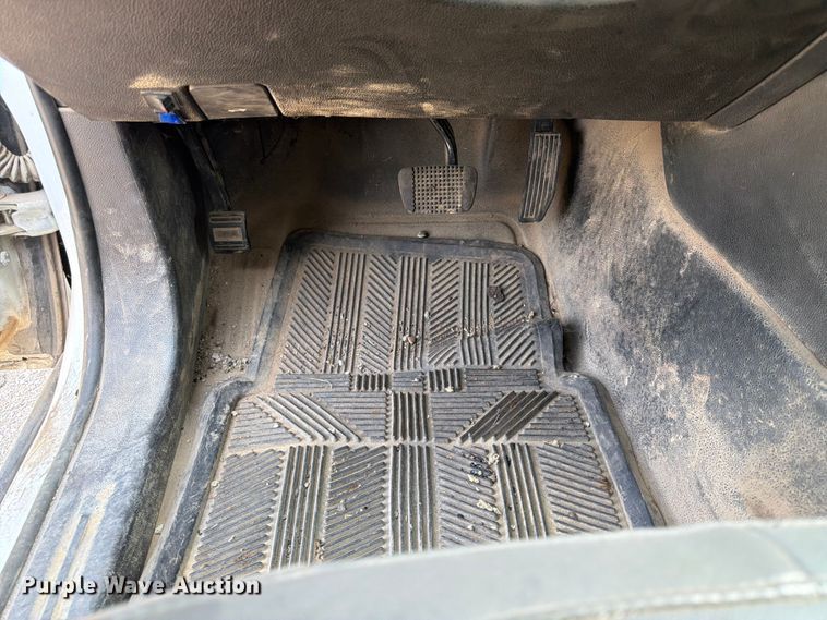 image for item DN6683 2017 Chevrolet Colorado Ext. Cab pickup truck cab and chassis