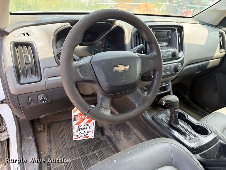 image for item DN6683 2017 Chevrolet Colorado Ext. Cab pickup truck cab and chassis
