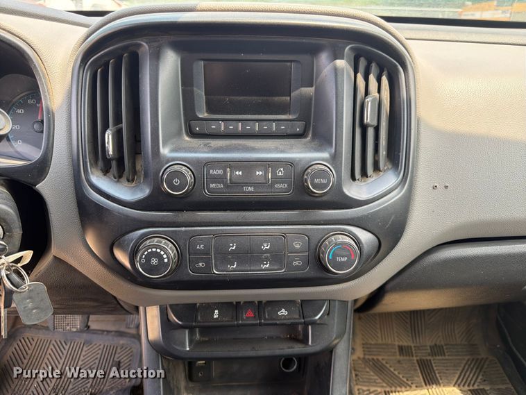 image for item DN6683 2017 Chevrolet Colorado Ext. Cab pickup truck cab and chassis