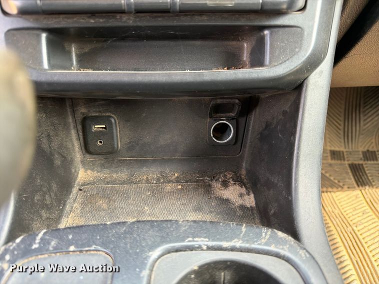 image for item DN6683 2017 Chevrolet Colorado Ext. Cab pickup truck cab and chassis