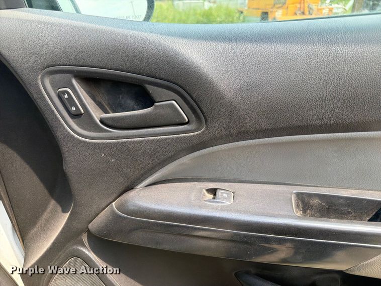 image for item DN6683 2017 Chevrolet Colorado Ext. Cab pickup truck cab and chassis