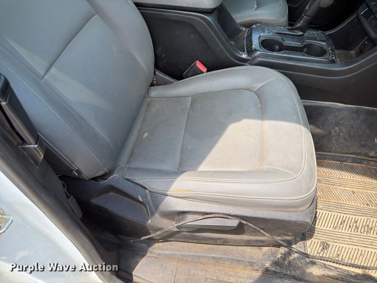 image for item DN6683 2017 Chevrolet Colorado Ext. Cab pickup truck cab and chassis