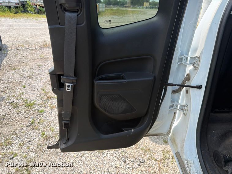 image for item DN6683 2017 Chevrolet Colorado Ext. Cab pickup truck cab and chassis