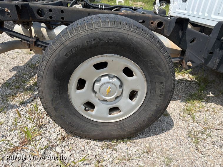 image for item DN6683 2017 Chevrolet Colorado Ext. Cab pickup truck cab and chassis
