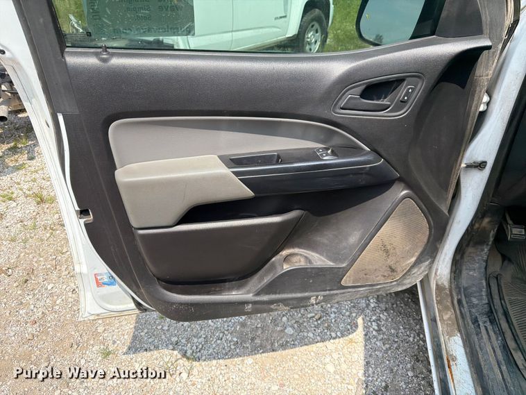 image for item DN6684 2017 Chevrolet Colorado Ext. Cab pickup truck
