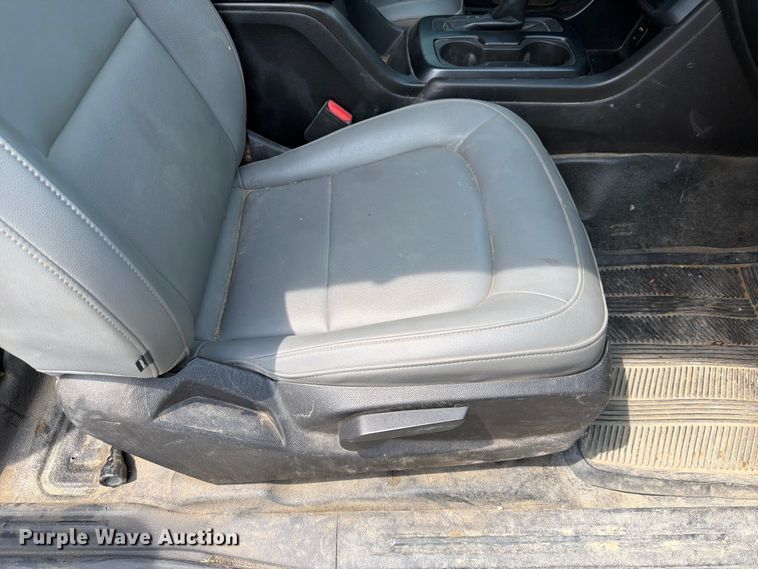 image for item DN6684 2017 Chevrolet Colorado Ext. Cab pickup truck