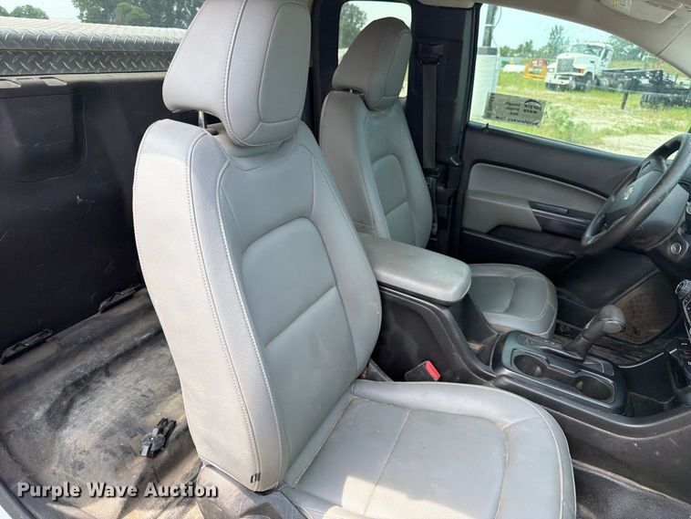image for item DN6684 2017 Chevrolet Colorado Ext. Cab pickup truck