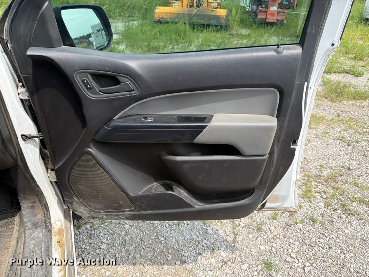image for item DN6684 2017 Chevrolet Colorado Ext. Cab pickup truck