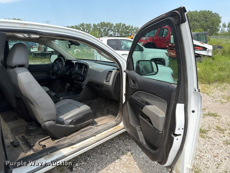 image for item DN6684 2017 Chevrolet Colorado Ext. Cab pickup truck