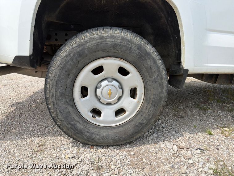 image for item DN6684 2017 Chevrolet Colorado Ext. Cab pickup truck