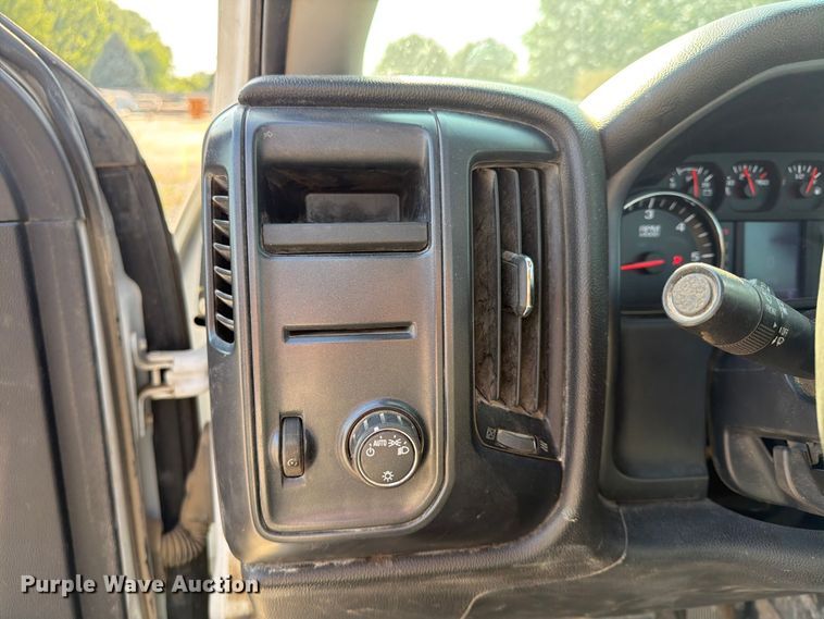 image for item DN6692 2016 Chevrolet Silverado 1500 pickup truck