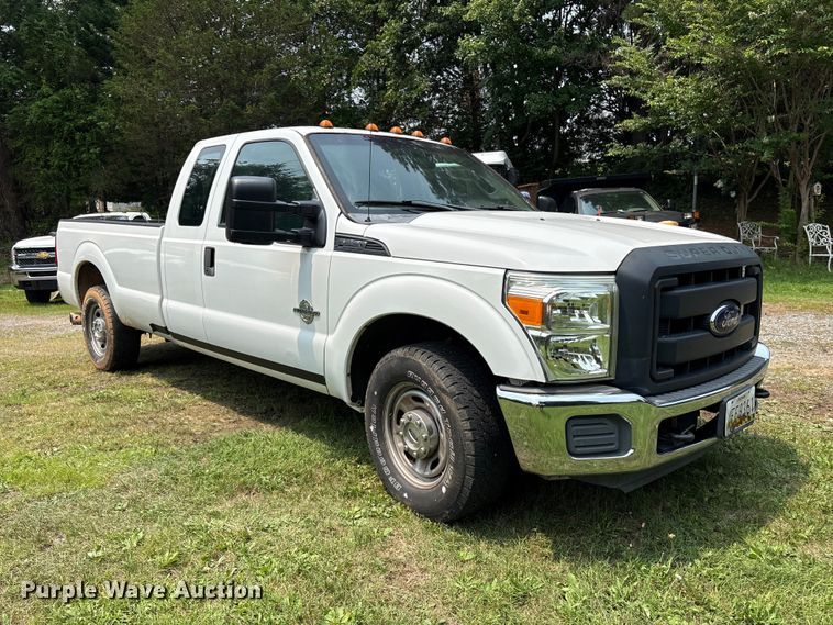 image for item DT2905 2015 Ford F250 Super Duty Ext. Cab pickup truck