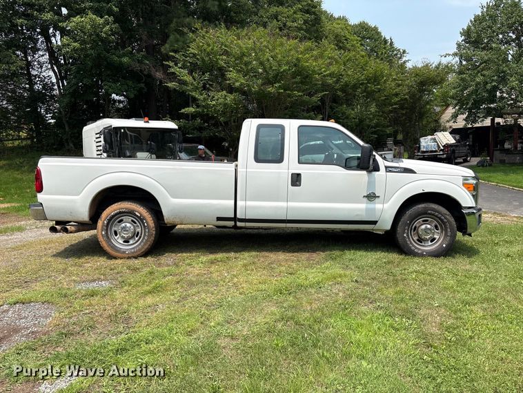 image for item DT2905 2015 Ford F250 Super Duty Ext. Cab pickup truck