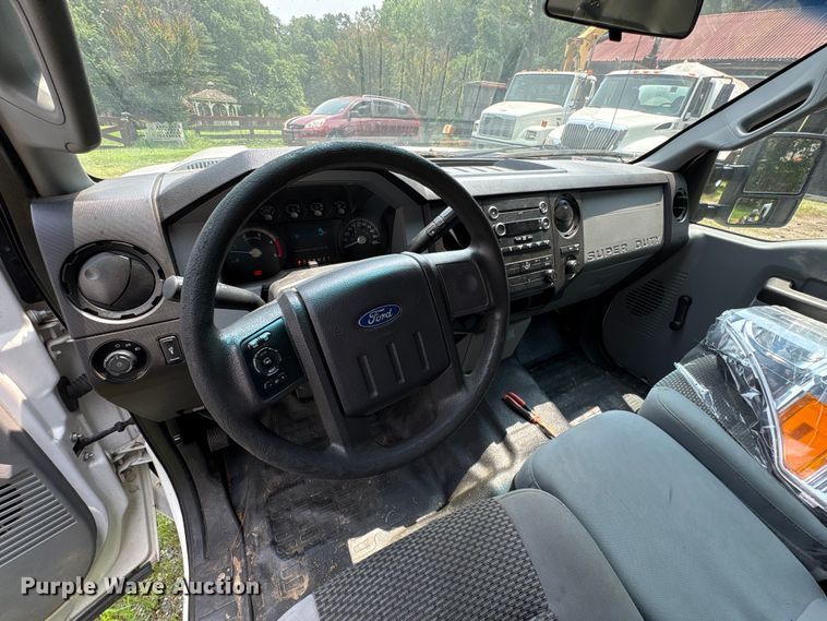 image for item DT2905 2015 Ford F250 Super Duty Ext. Cab pickup truck