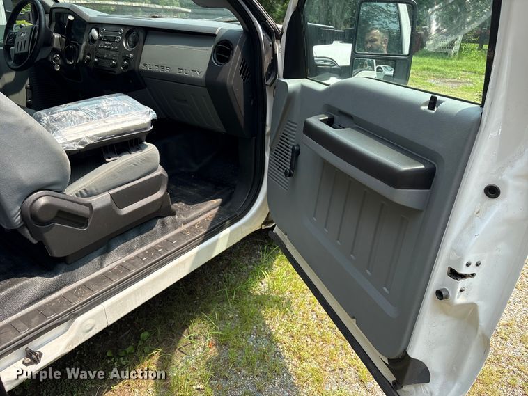 image for item DT2905 2015 Ford F250 Super Duty Ext. Cab pickup truck