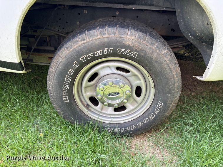 image for item DT2905 2015 Ford F250 Super Duty Ext. Cab pickup truck