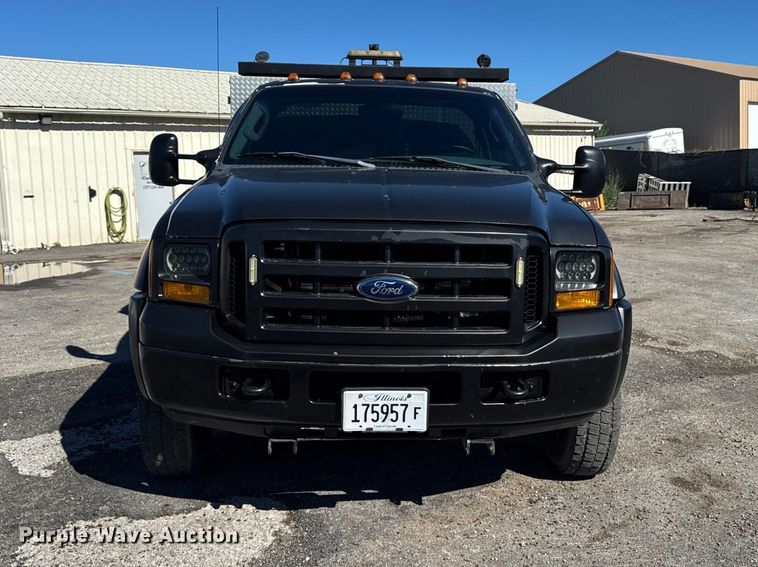 image for item DV2035 2007 Ford F550 Super Duty dump truck