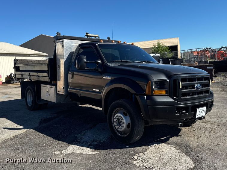 image for item DV2035 2007 Ford F550 Super Duty dump truck