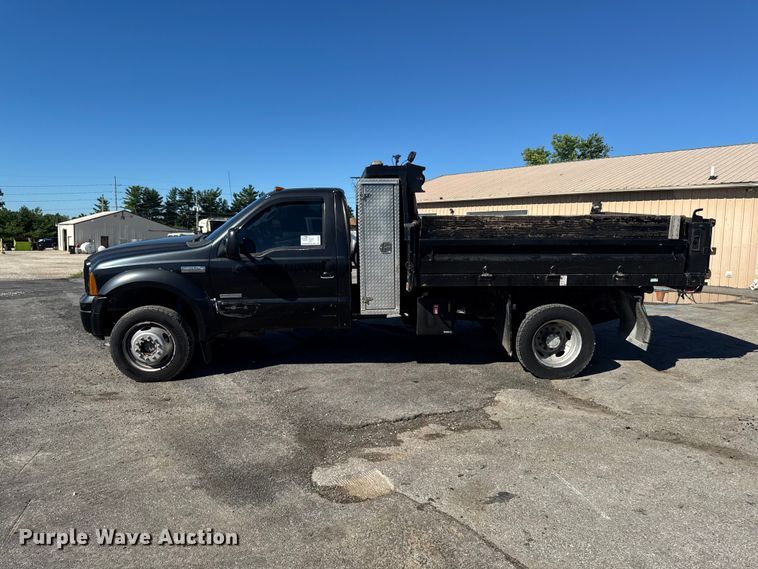 image for item DV2035 2007 Ford F550 Super Duty dump truck